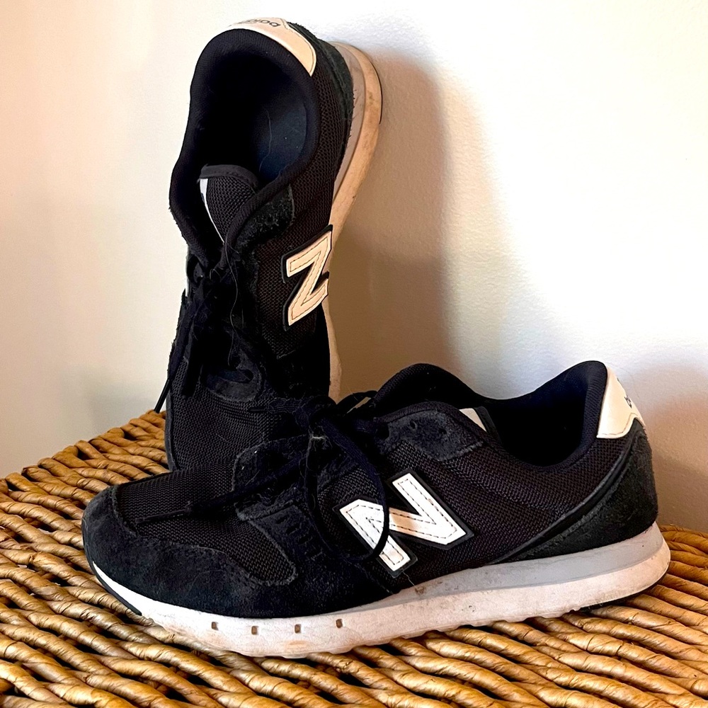 Women’s New Balance 311 👟🖤
